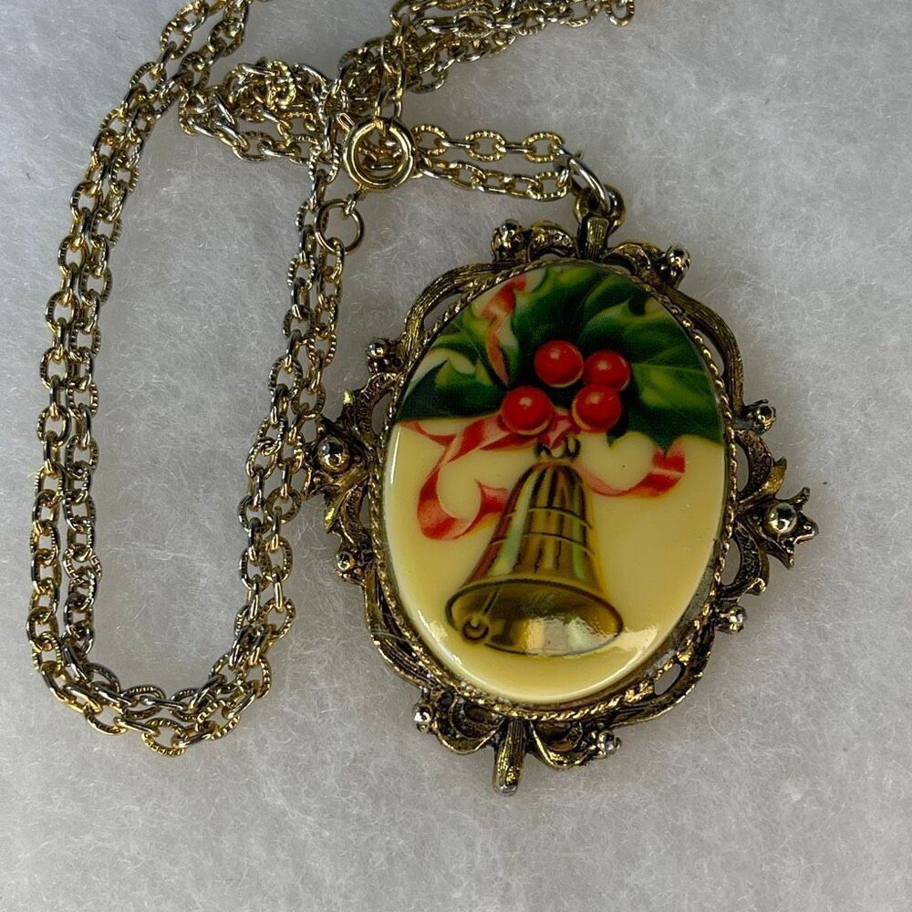Vintage Christmas scene cameo style necklace